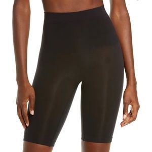 NWOT Skims Core Control Mid Thigh Shorts in Onyx 2X/3/X